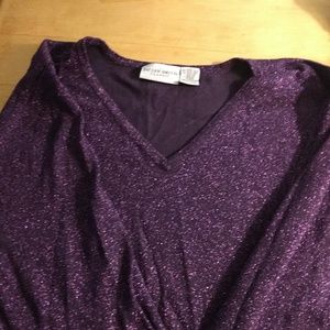 Jaclyn Smith long sleeved knit shirt